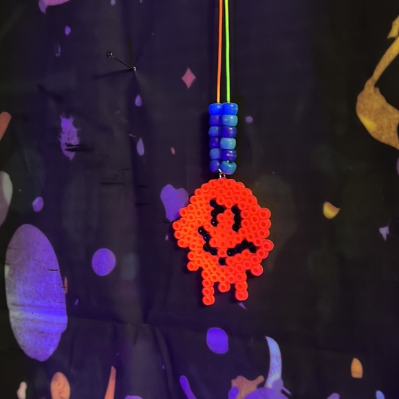 New Rave Necklace - Picture 1 of 11